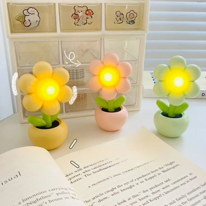 Daisy Flower Pot Mini Desk Lamp