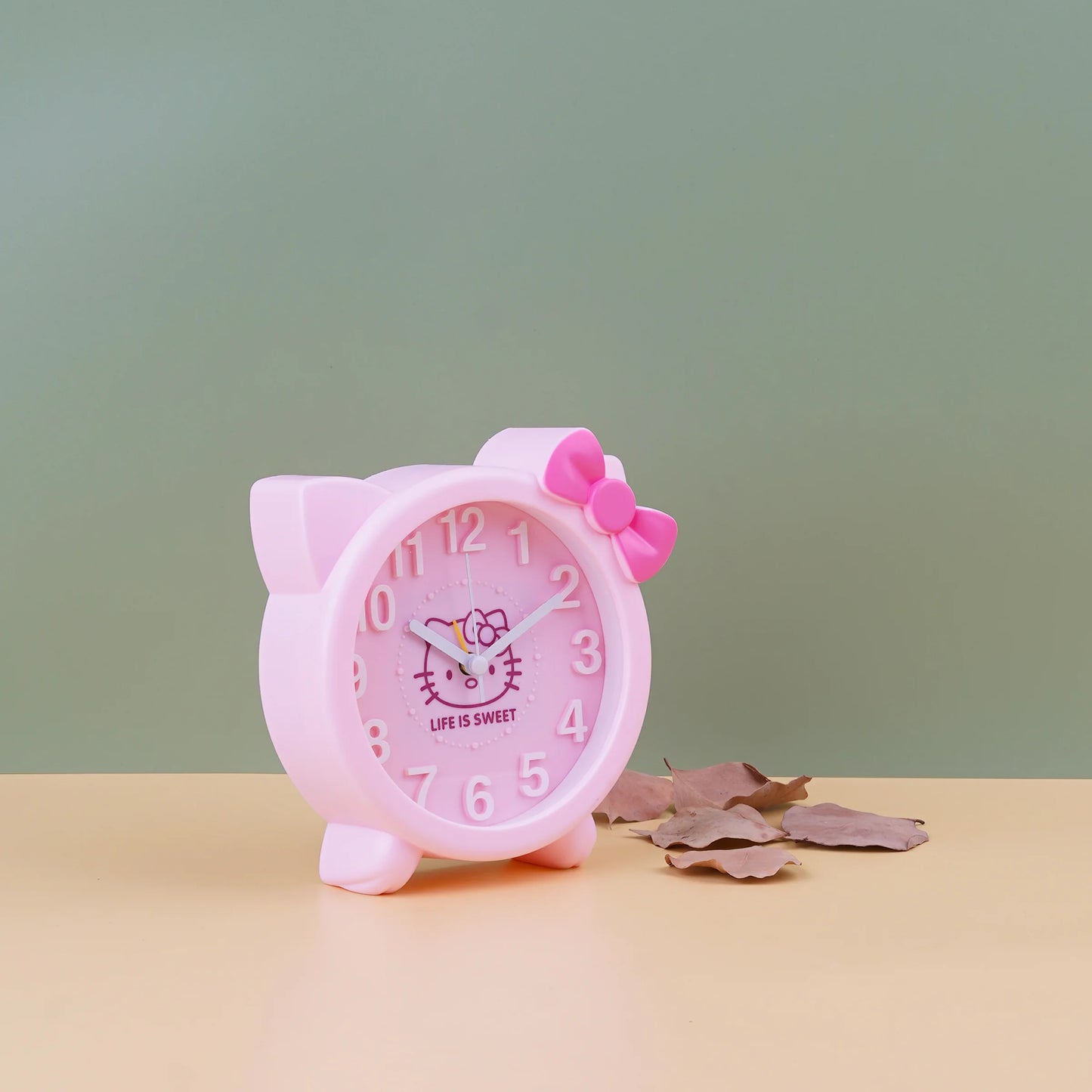 Sweet Hellokitty Desk Clock with Alarm