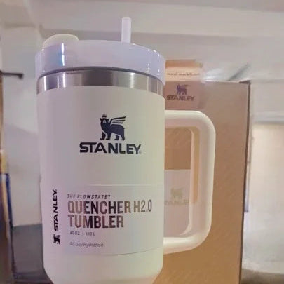 THE QUENCHER H2.0 FLOWSTATE™ TUMBLER - CREAMY WHITE