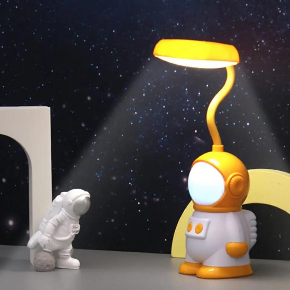 Cute Mini Astronaut Led Rechargeable Table Lamp