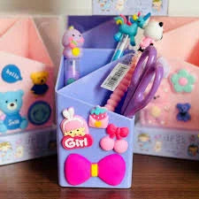 Desktop Plastic Pen Holder With Silicon Brooches