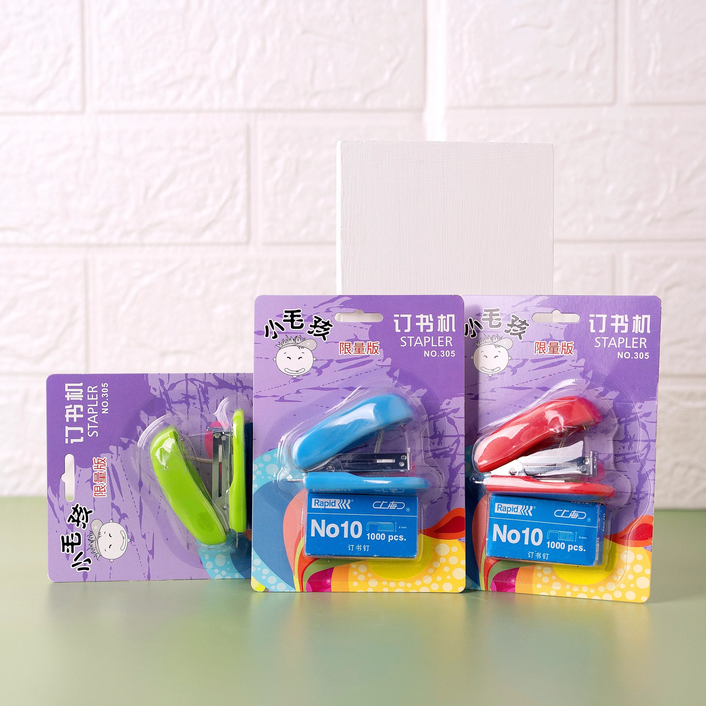 Mini Staplers with Pins – thepaperworm