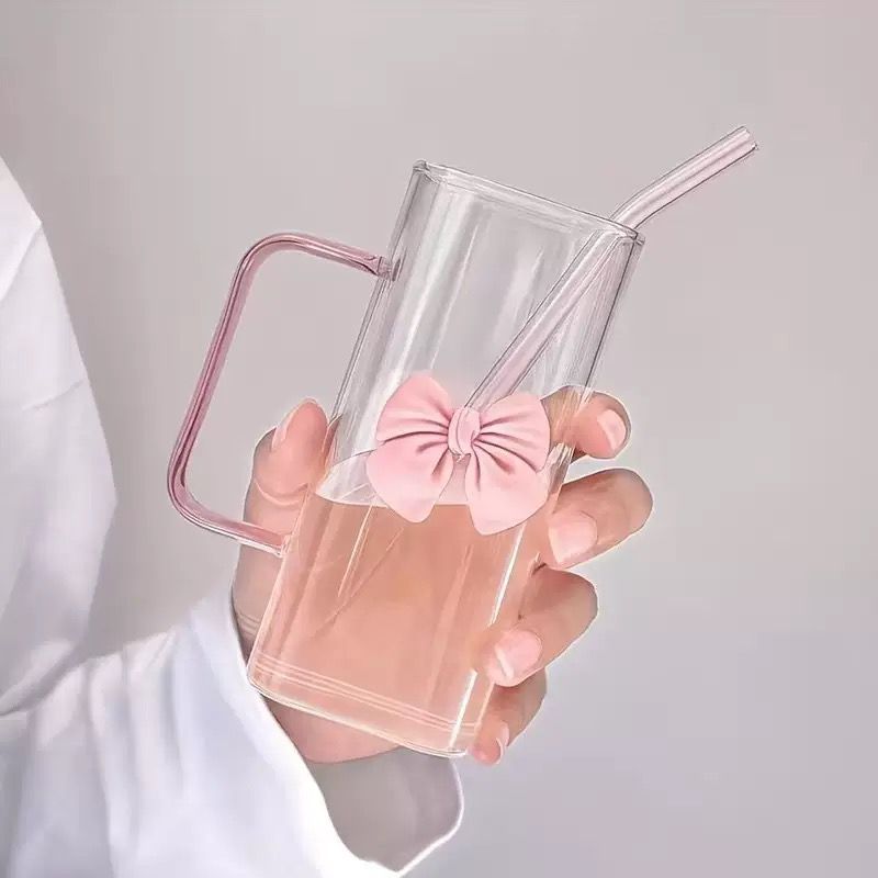 Bow Mounted Plastic Coffee Cup with Glass Straw