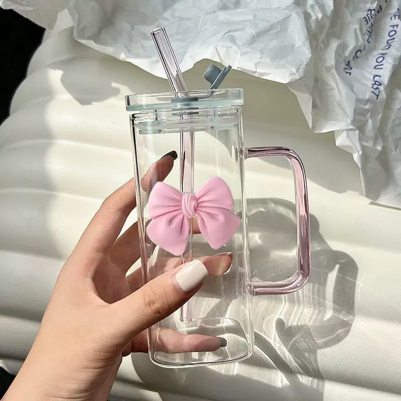 Bow Mounted Plastic Coffee Cup with Glass Straw