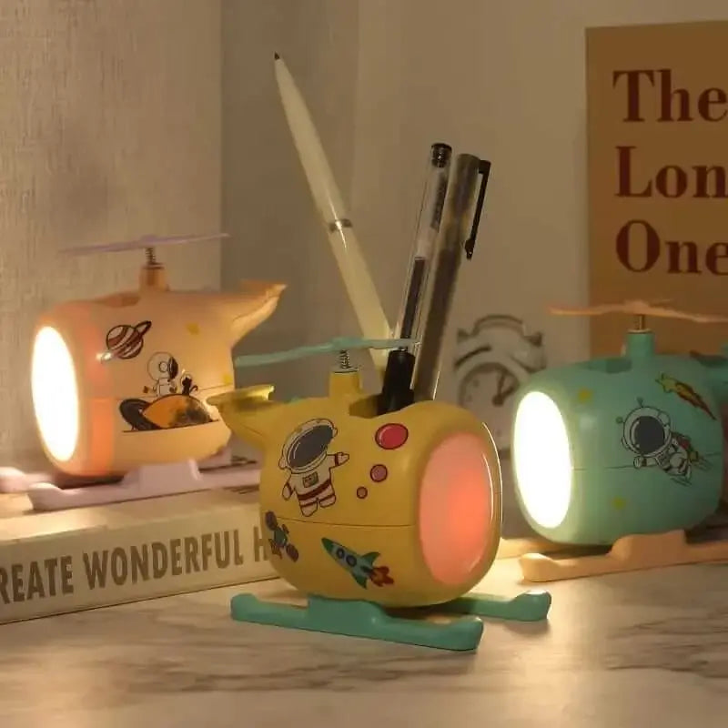 HelicopterShapeDeskLampWithPenHolder#Bedsidelamp#LEDlamp#Adjustablelamp#Touchlamp#Modernlamp#Vintagelamp#Tasklamp#Architectlamp#USBlamp#Tablelampwithwirelesscharger#TablelampwithUSBport#Minimalistlamp#Metallamp#lightingtablelamp#studytablelamp#Roomdecoratelamp#creativeledlamp#minitablelamp#helicopterlampwithpenholder