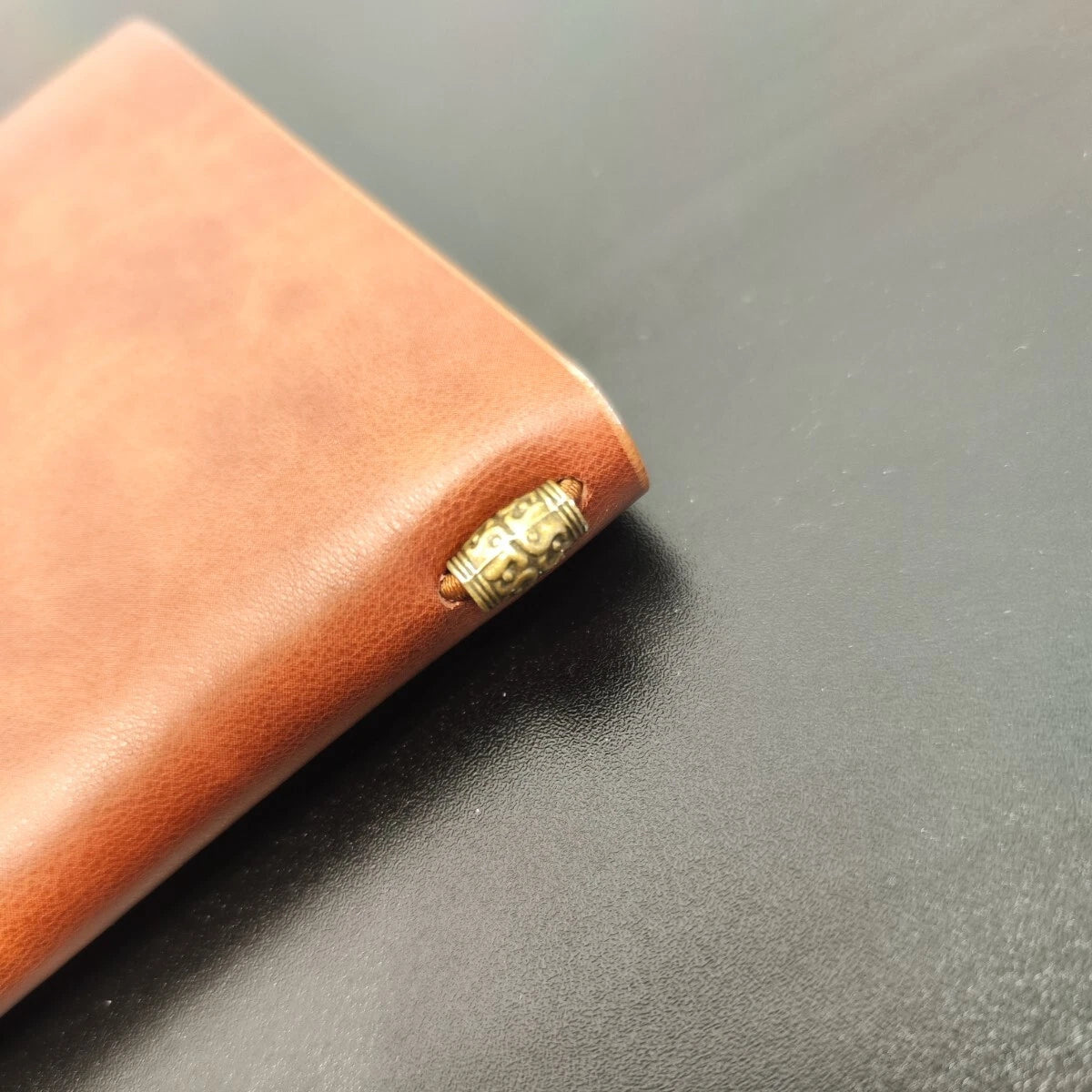 Vintage Leather Refillable Notebook with Card Sleeves & Zip Pocket