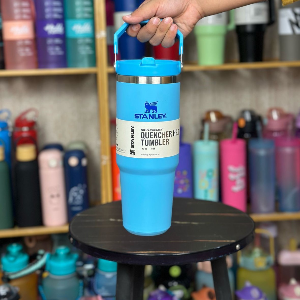 Ice Flow Handheld Tumbler With Flip Straw  - Light Blue
